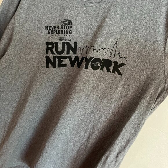 Northface NYC runs tshirt size Medium MENS NWT - Picture 1 of 5
